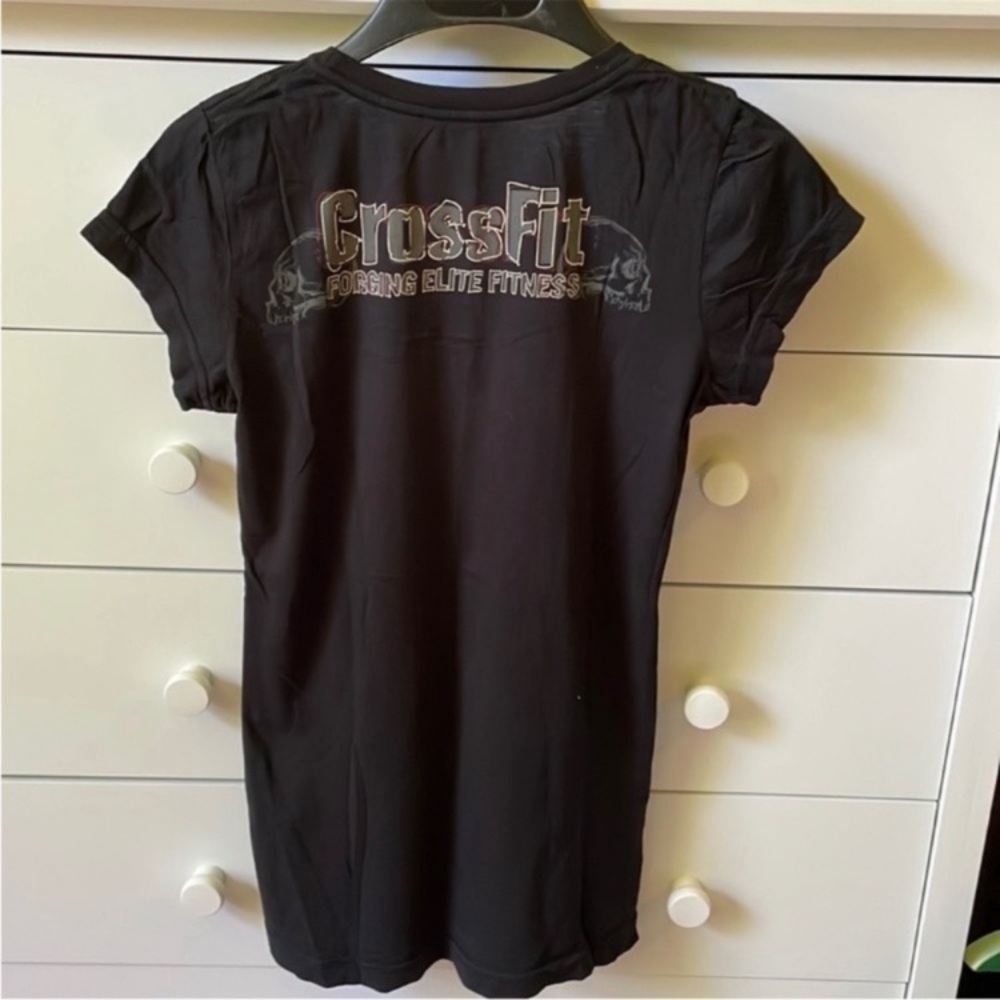 🏋🏻‍♀️NWOT CROSSFIT SIZE MEDIUM BLACK TEE